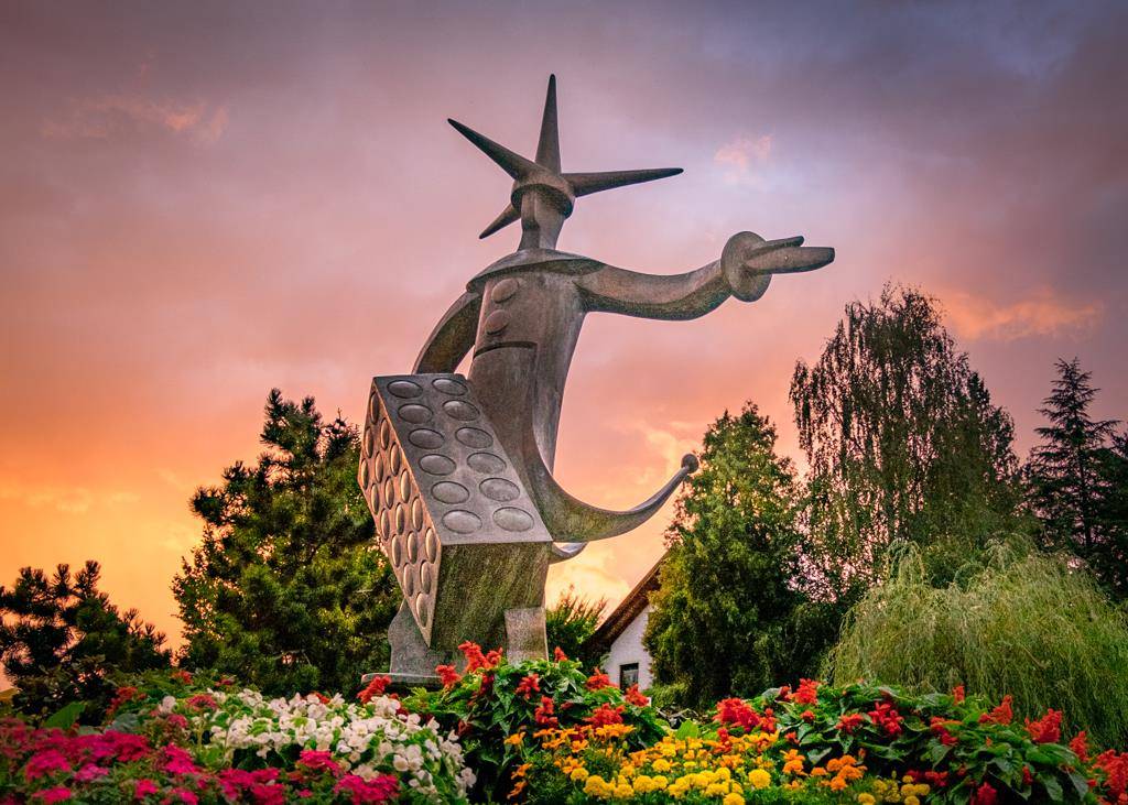 Telfs, Tirol, Austria, Fastnachtsbrunnen, Laternenträger, Landscape Fotografie I putzlocher.com Telfs, Tirol, Austria, Fastnachtsbrunnen, Laternenträger, Landscape Fotografie I putzlocher.com